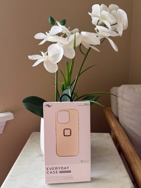 Everyday Case for iPhone 16 Pro - Bone Clarino by Peak Design